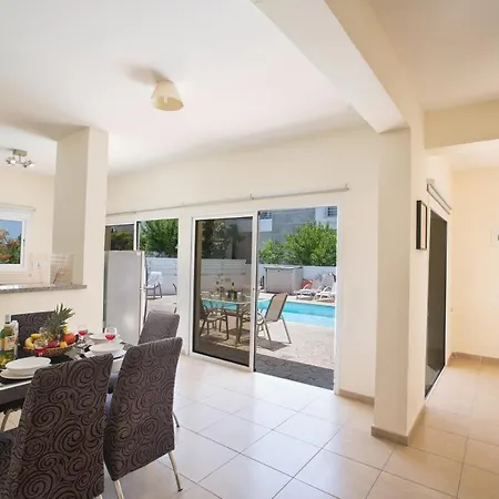 Villa Delfini Dv8 Protaras