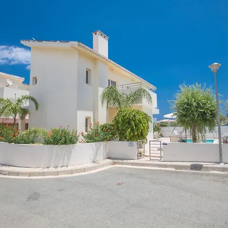 Delfini Dv8 Villa Protaras