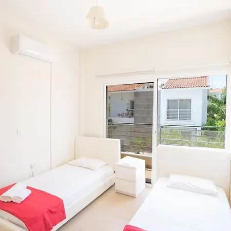 Delfini Dv8 بروتاراس