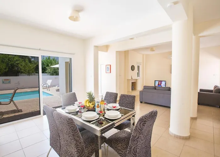 Villa Delfini Dv8 Protaras