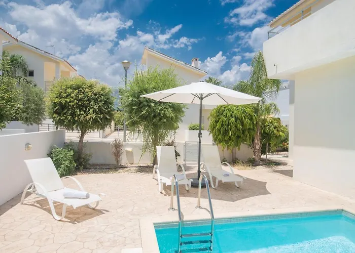 Delfini Dv8 Protaras