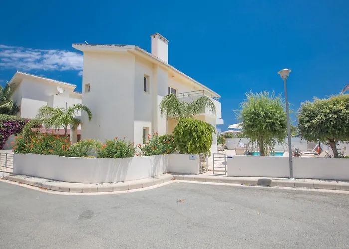 Delfini Dv8 Villa Protaras